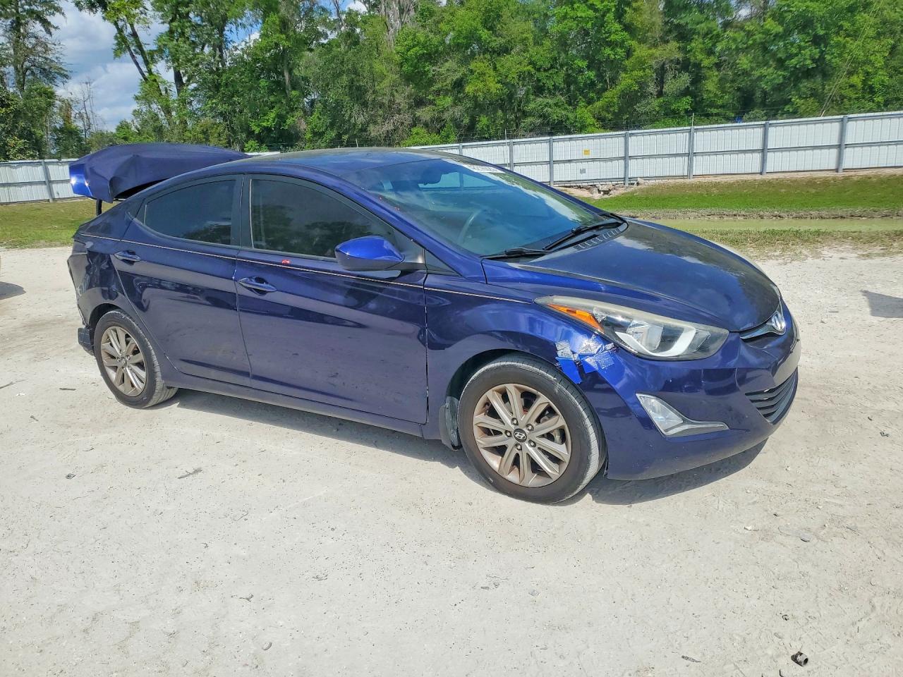 2014 HYUNDAI ELANTRA SE photo 4