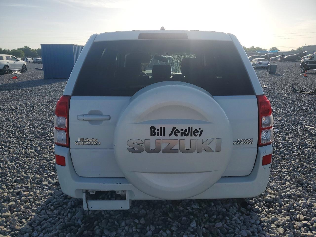 2011 SUZUKI GRAND VITARA PREMIUM photo 11