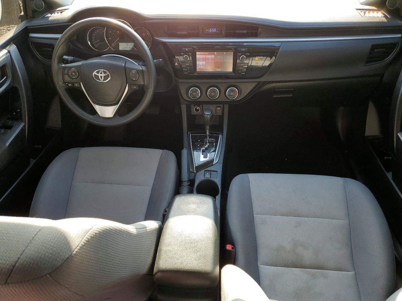 2016 TOYOTA COROLLA L photo 15