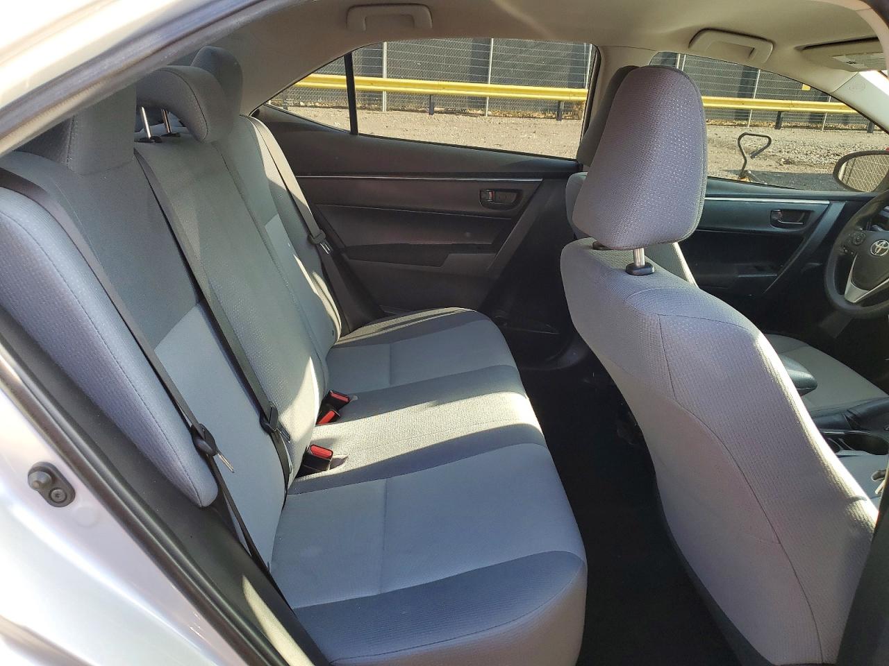 2016 TOYOTA COROLLA L photo 19