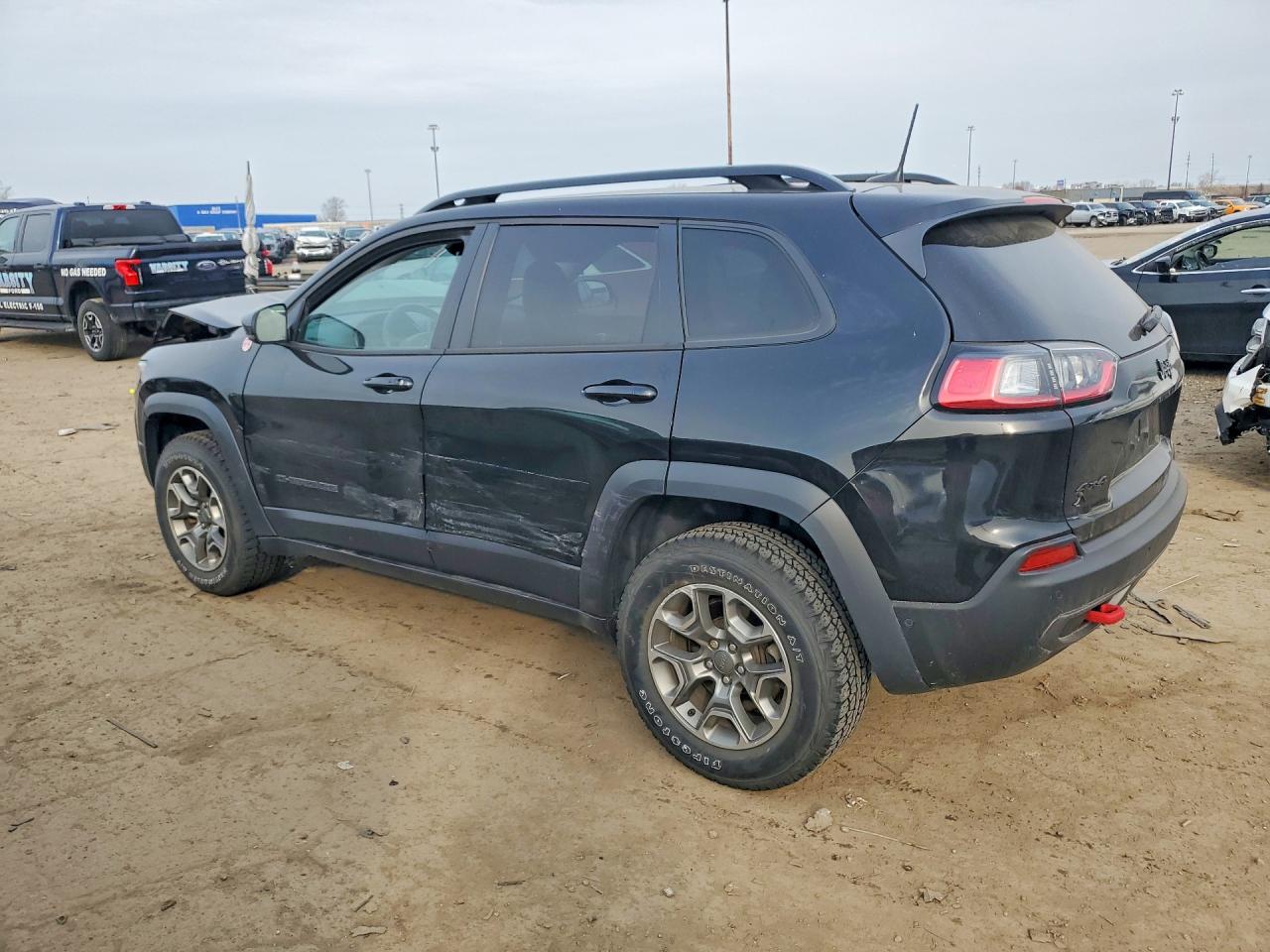2023 JEEP CHEROKEE TRAILHAWK photo 3