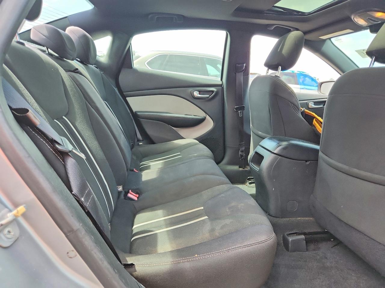 2014 DODGE DART SXT photo 28