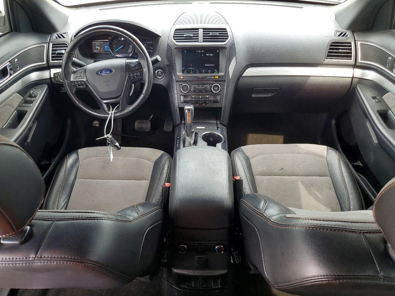 2017 FORD EXPLORER XLT photo 15