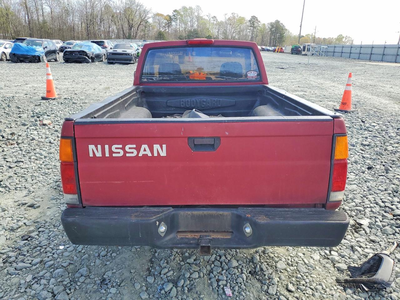 1994 NISSAN TRUCK BASE photo 16