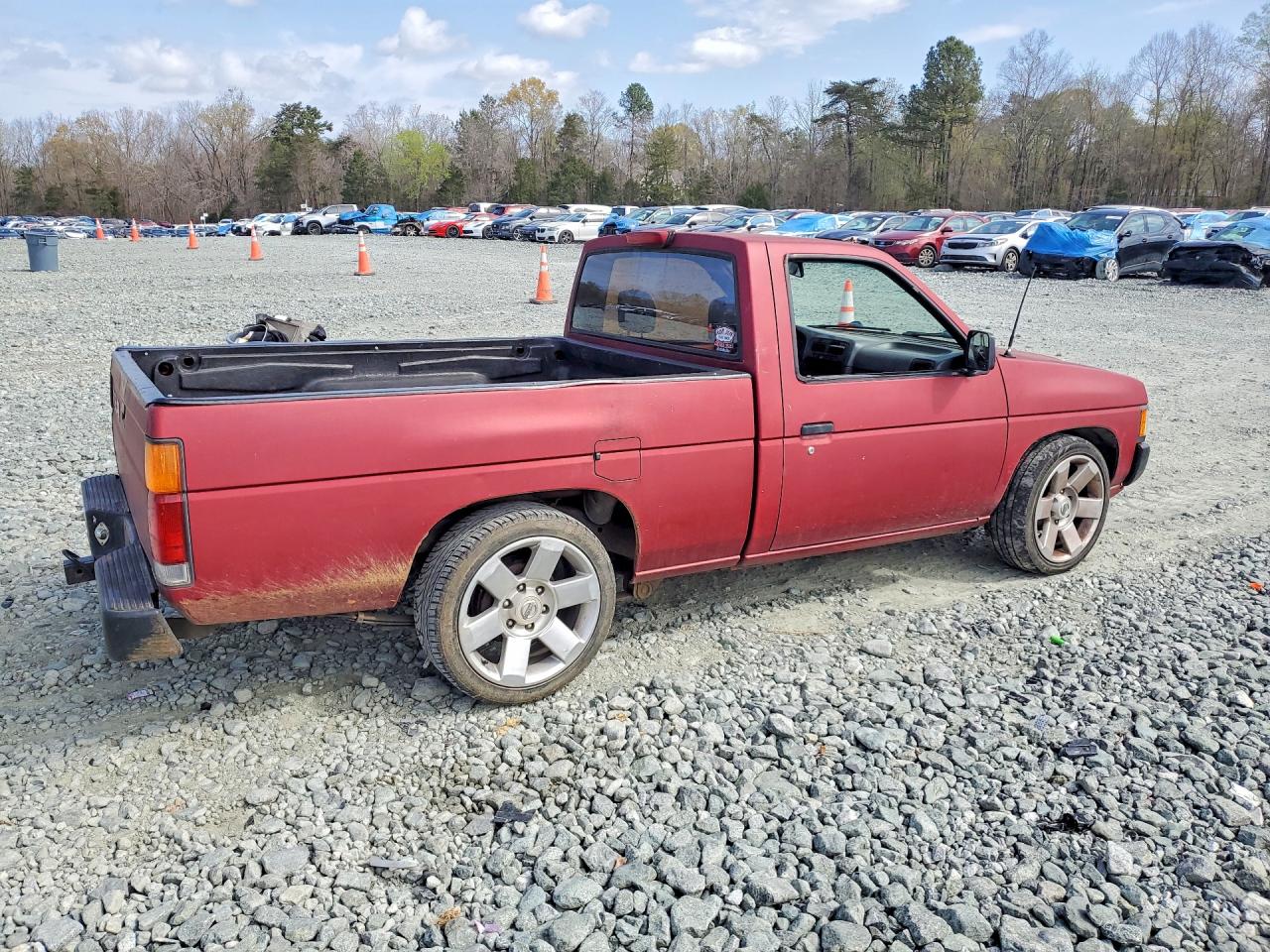 1994 NISSAN TRUCK BASE photo 7