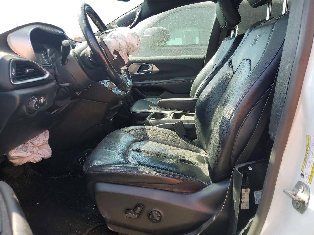 2019 CHRYSLER PACIFICA TOURING L photo 7