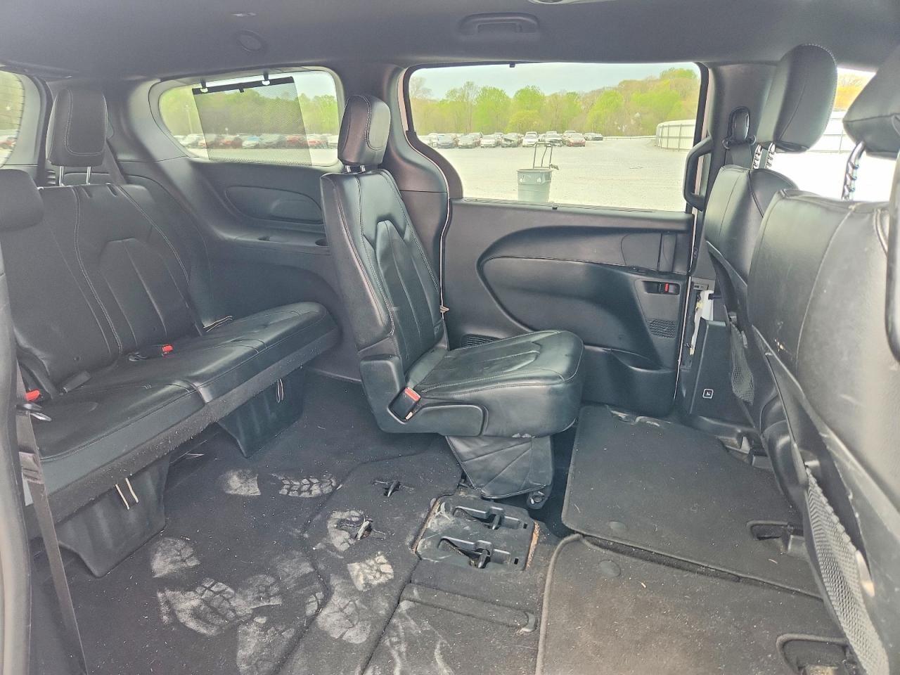 2019 CHRYSLER PACIFICA TOURING L photo 11