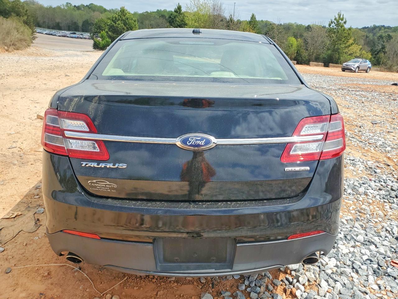 2018 FORD TAURUS SE photo 16