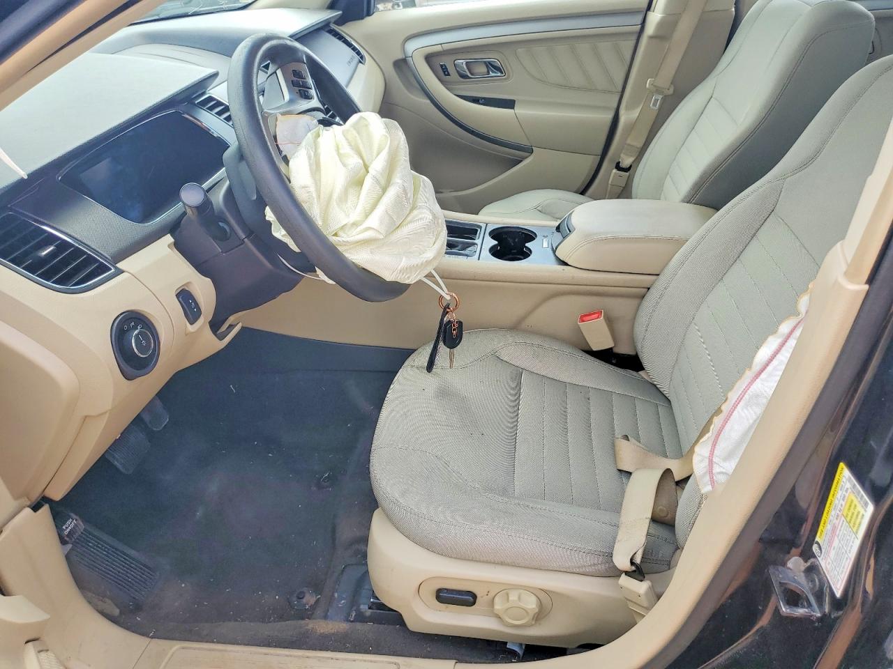 2018 FORD TAURUS SE photo 19