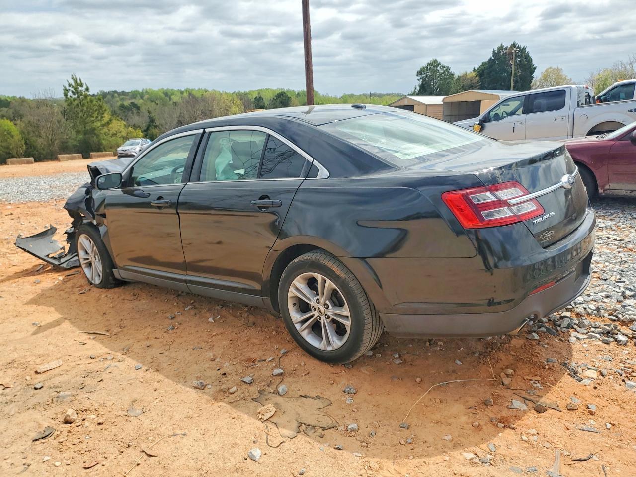 2018 FORD TAURUS SE photo 4