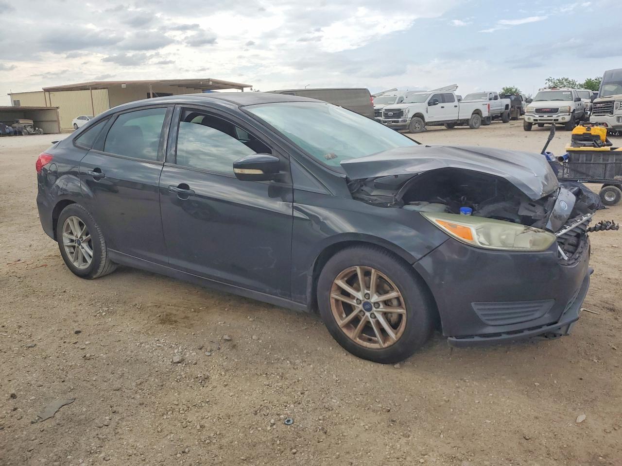2015 FORD FOCUS SE photo 7
