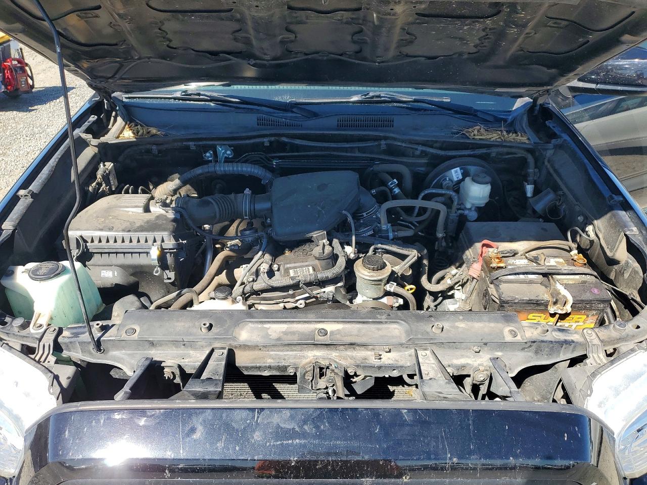 2019 TOYOTA TACOMA SR photo 11