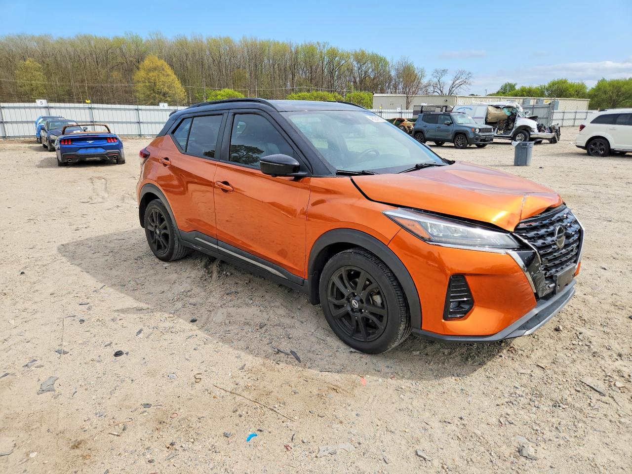 2021 NISSAN KICKS SR photo 10