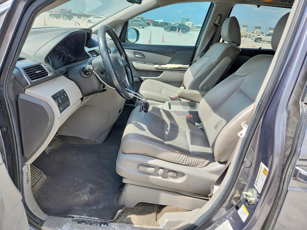 2014 HONDA ODYSSEY photo 19