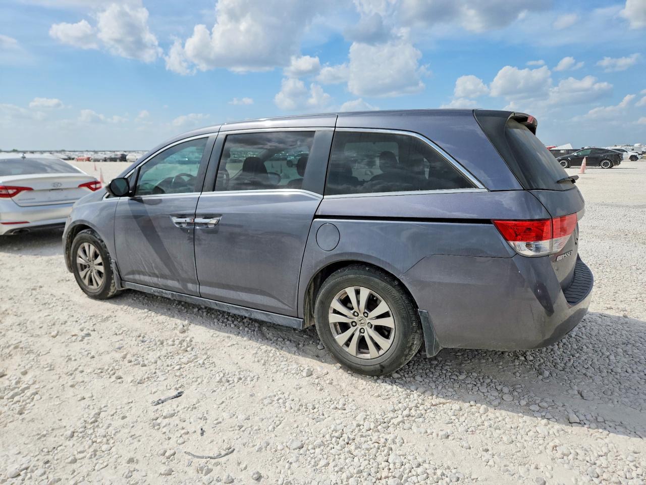 2014 HONDA ODYSSEY photo 4