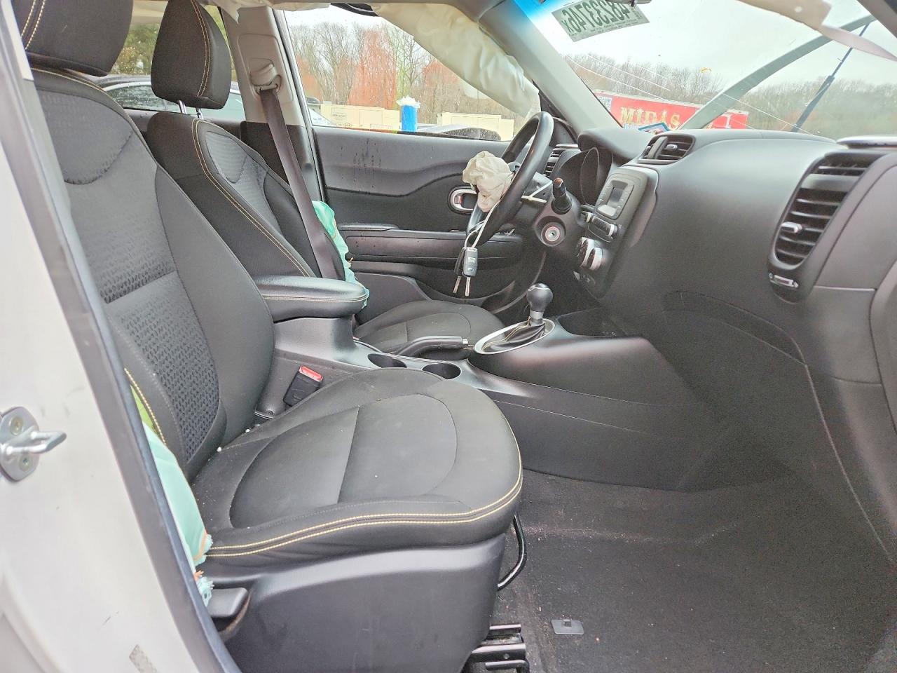 2014 KIA SOUL + photo 13