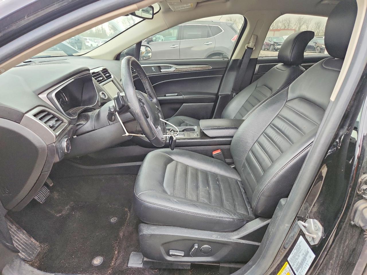 2018 FORD FUSION SE photo 13