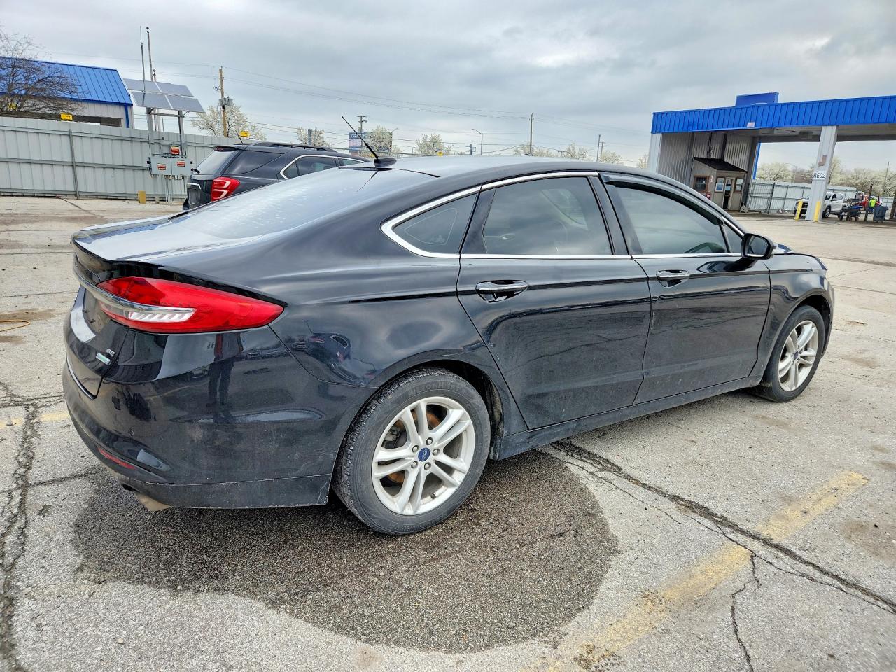 2018 FORD FUSION SE photo 5