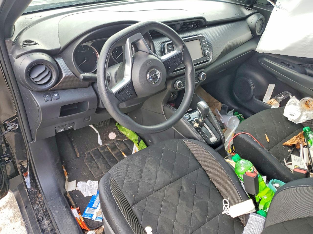 2018 NISSAN KICKS S photo 15
