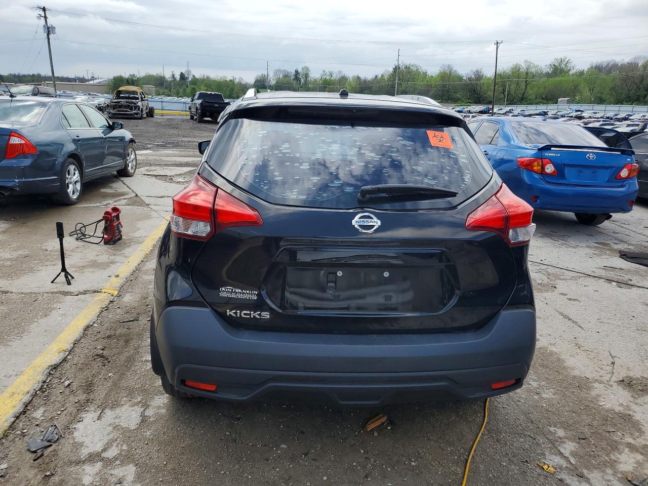 2018 NISSAN KICKS S photo 11