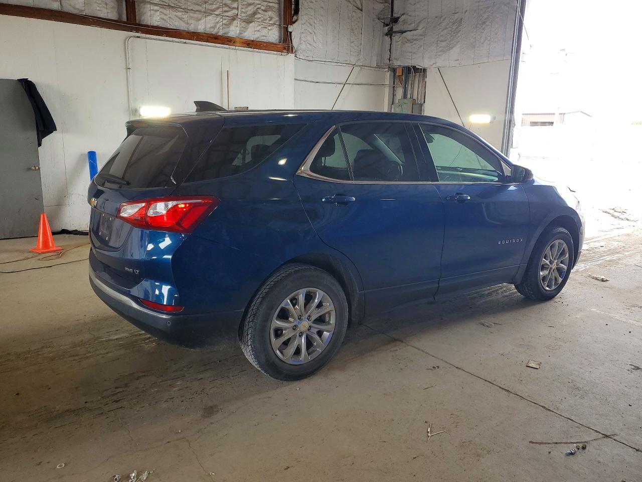 2020 CHEVROLET EQUINOX LT photo 3