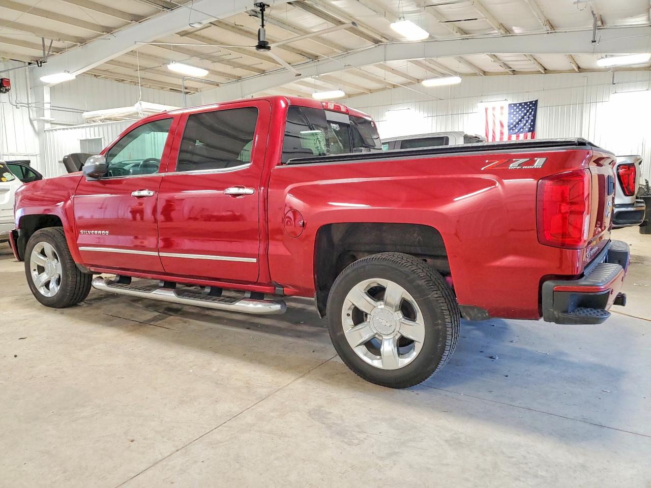 2018 CHEVROLET SILVERADO K1500 LTZ photo 2