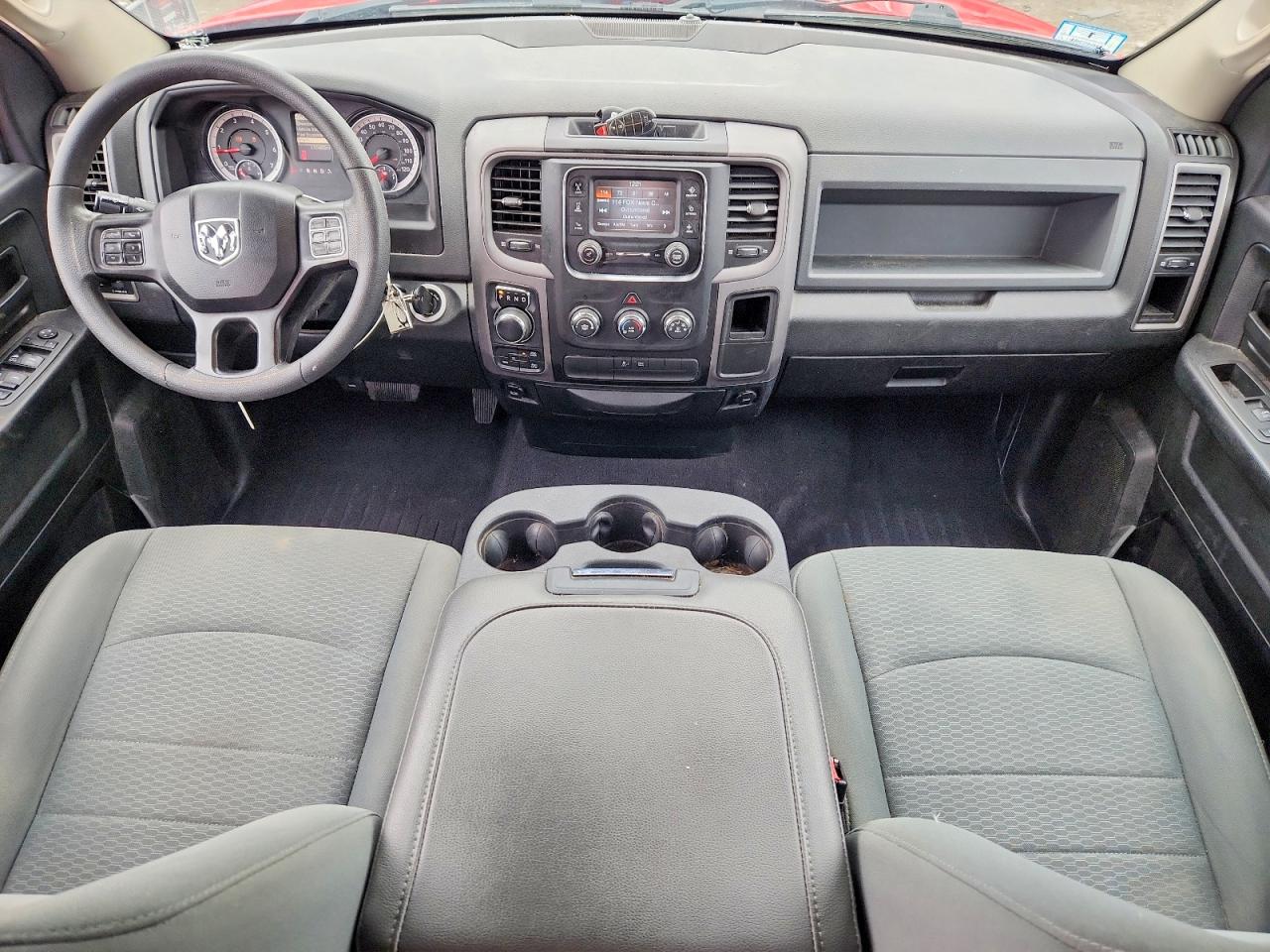 2018 RAM 1500 ST photo 15