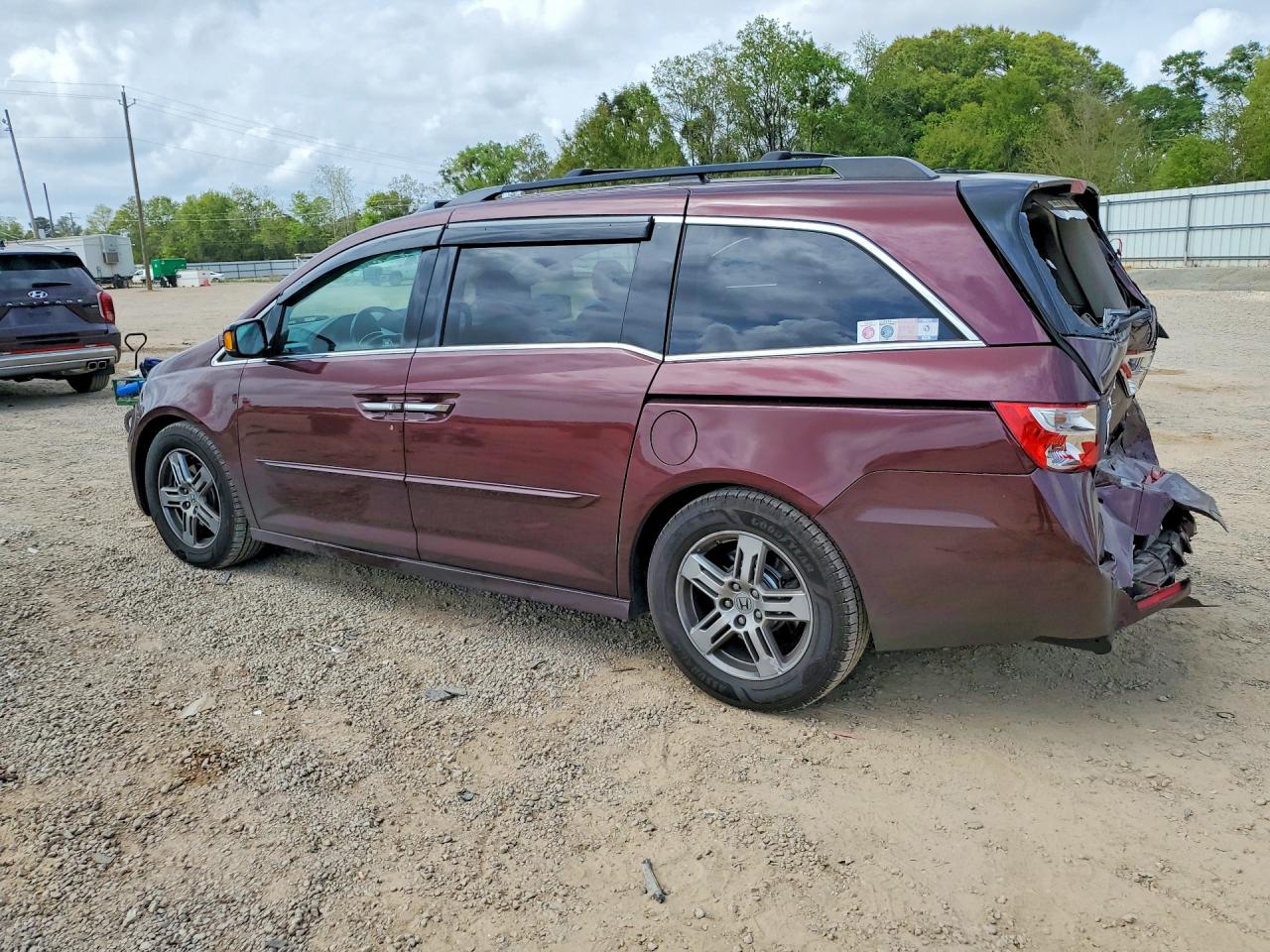 2012 HONDA ODYSSEY TOURING photo 3