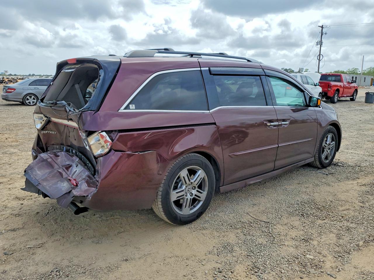 2012 HONDA ODYSSEY TOURING photo 5