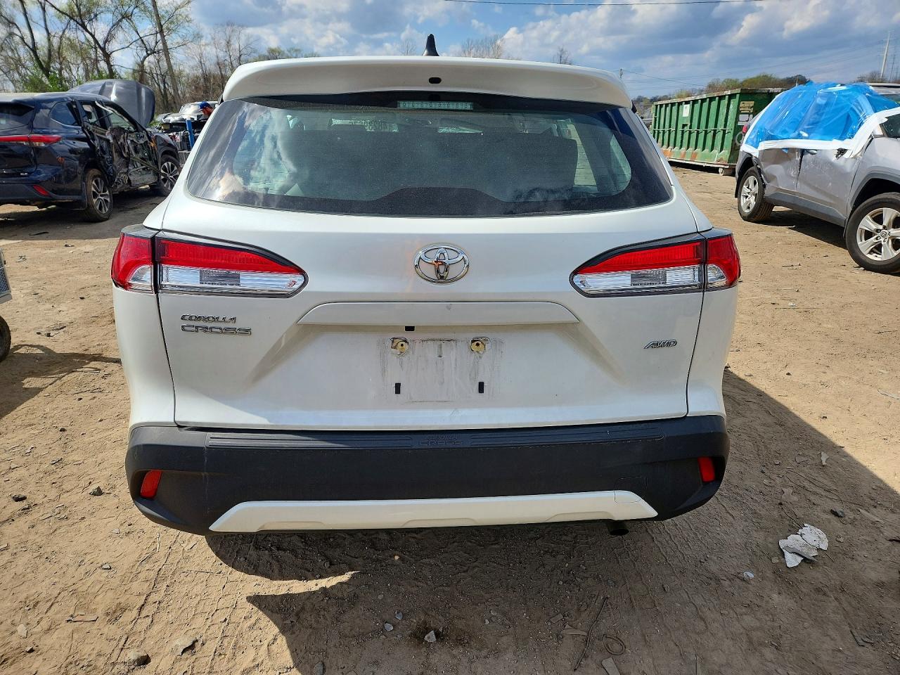 2023 TOYOTA COROLLA CROSS L photo 6