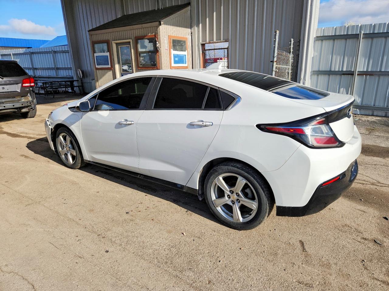 2017 CHEVROLET VOLT LT photo 3