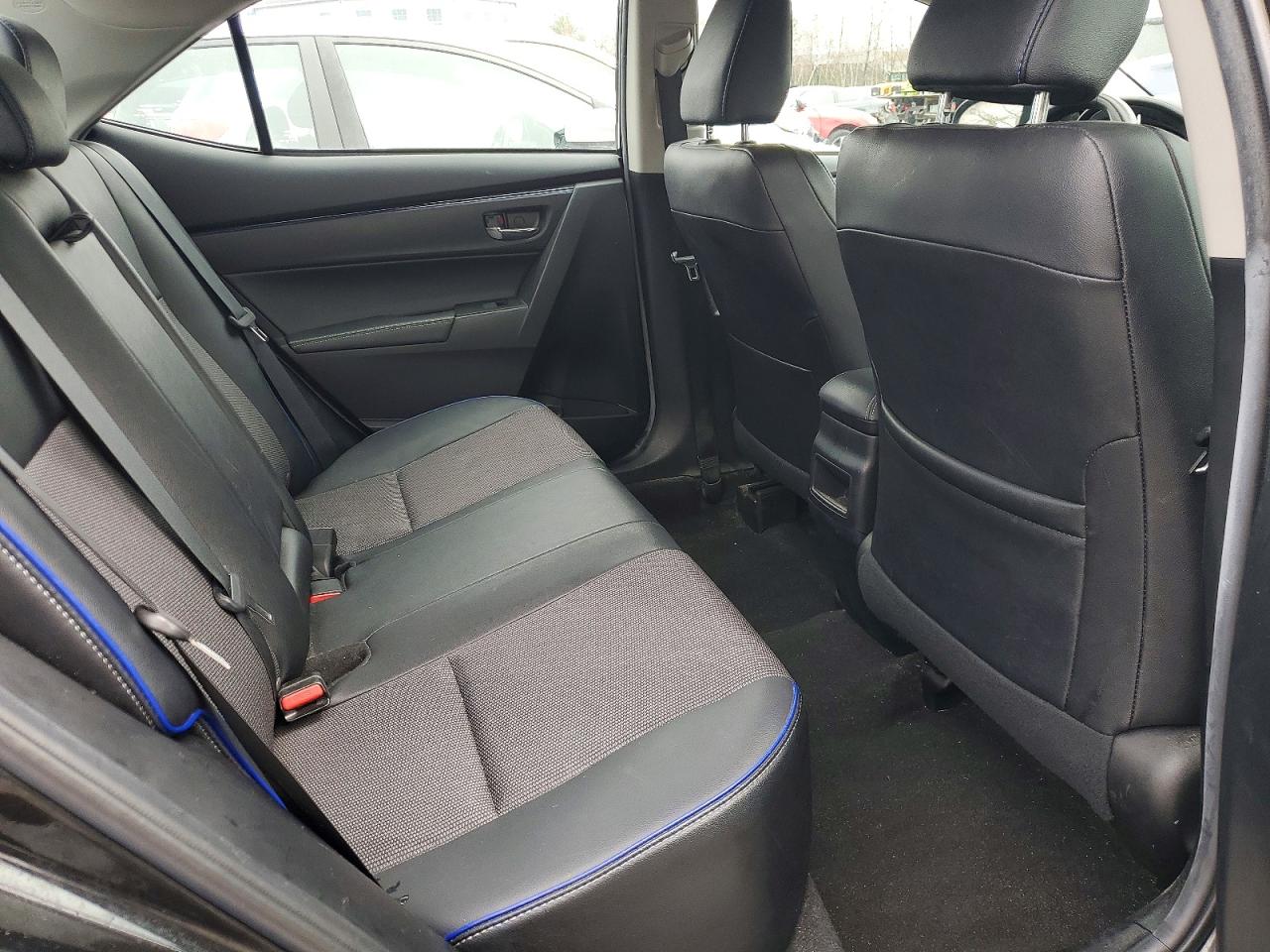 2019 TOYOTA COROLLA SE photo 10