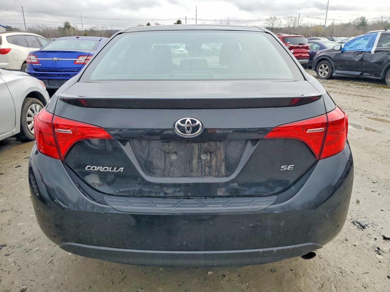 2019 TOYOTA COROLLA SE photo 6