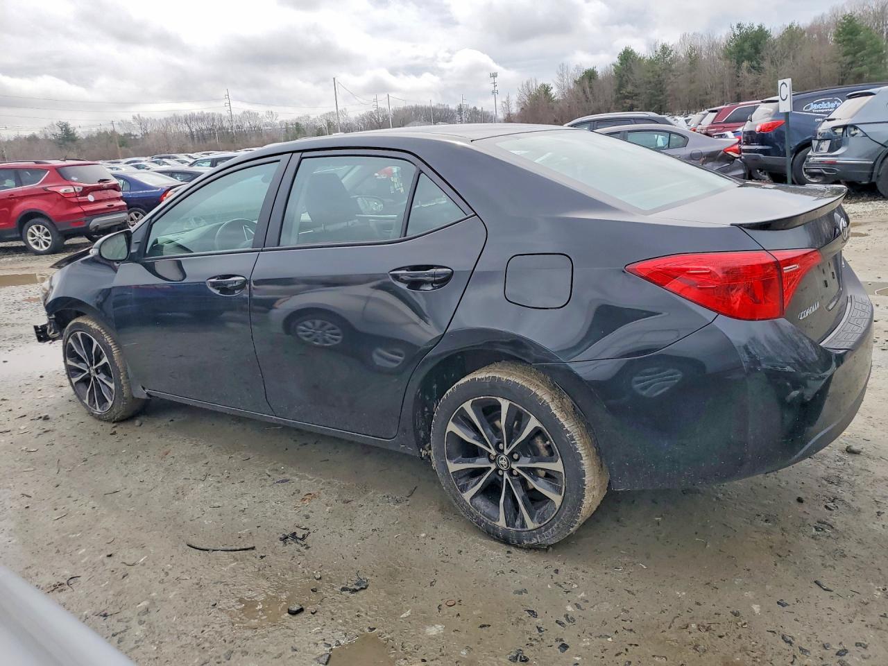 2019 TOYOTA COROLLA SE photo 2