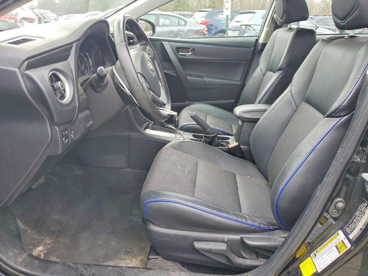 2019 TOYOTA COROLLA SE photo 7