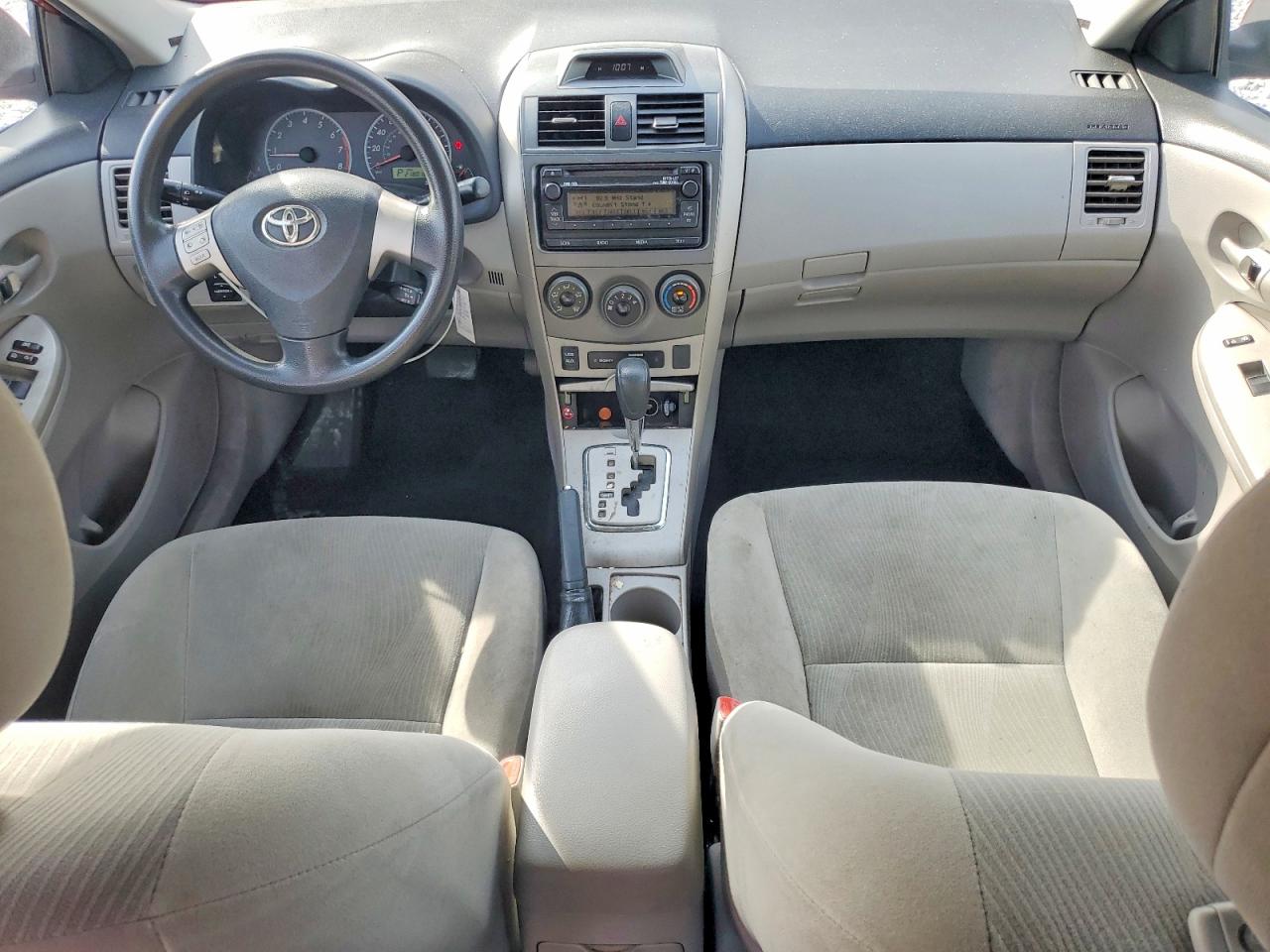 2012 TOYOTA COROLLA LE photo 22