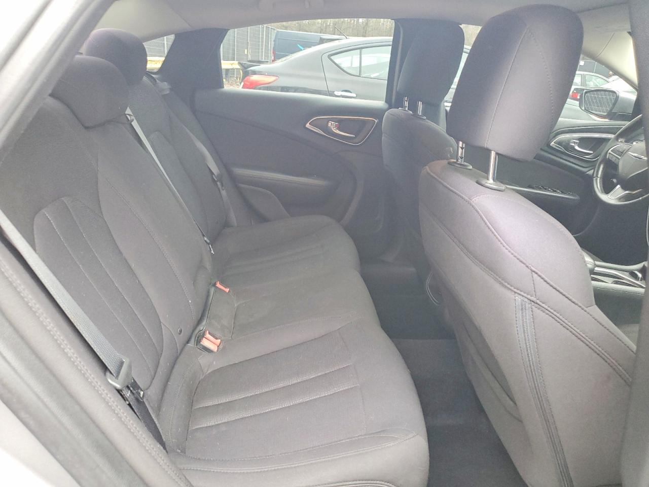 2015 CHRYSLER 200 LIMITED photo 10