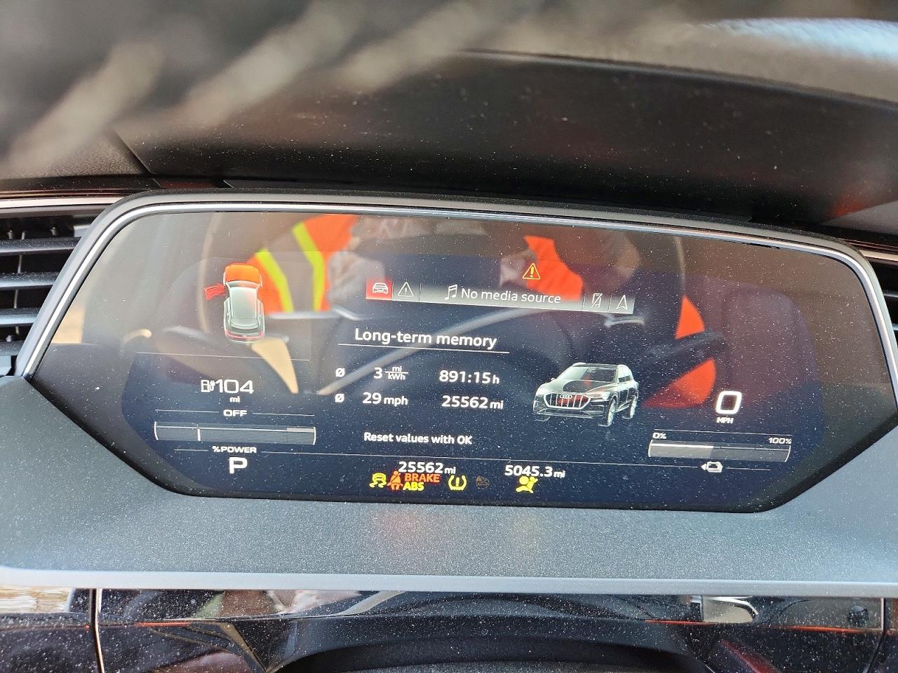 2023 AUDI E-TRON PREMIUM photo 25