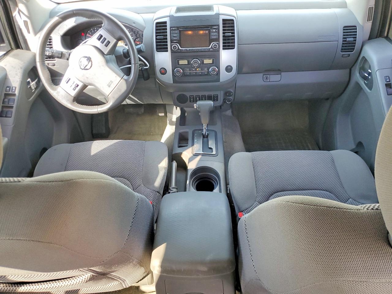 2017 NISSAN FRONTIER SV photo 15