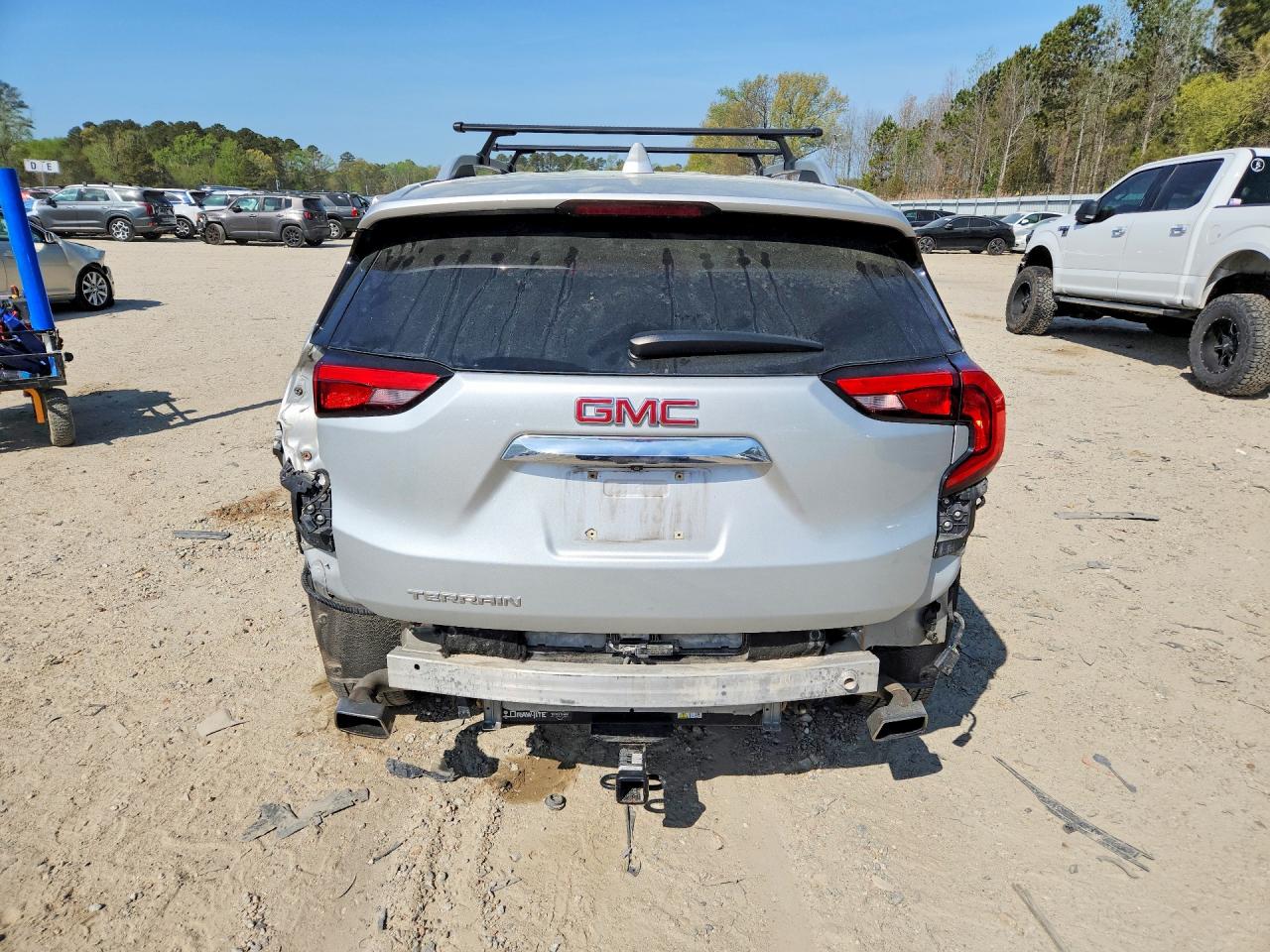 2018 GMC TERRAIN SLT photo 11