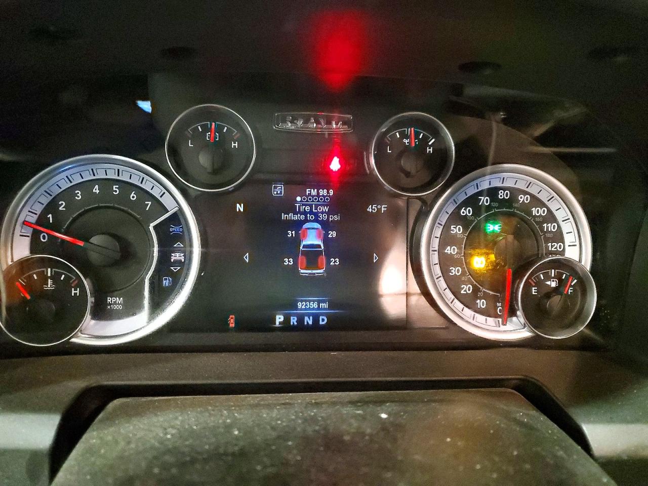 2017 RAM 1500 SLT photo 17