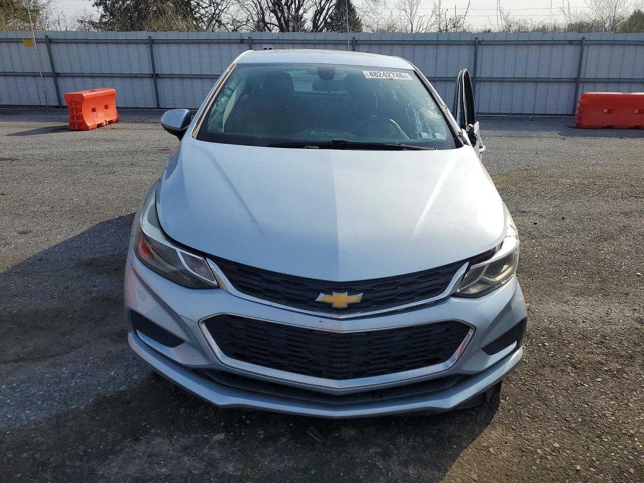 2017 CHEVROLET CRUZE LT photo 9