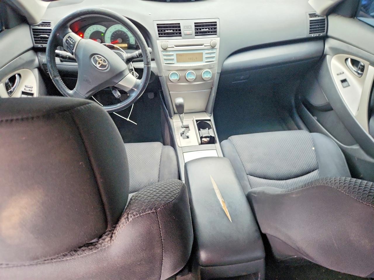 2009 TOYOTA CAMRY SE photo 8