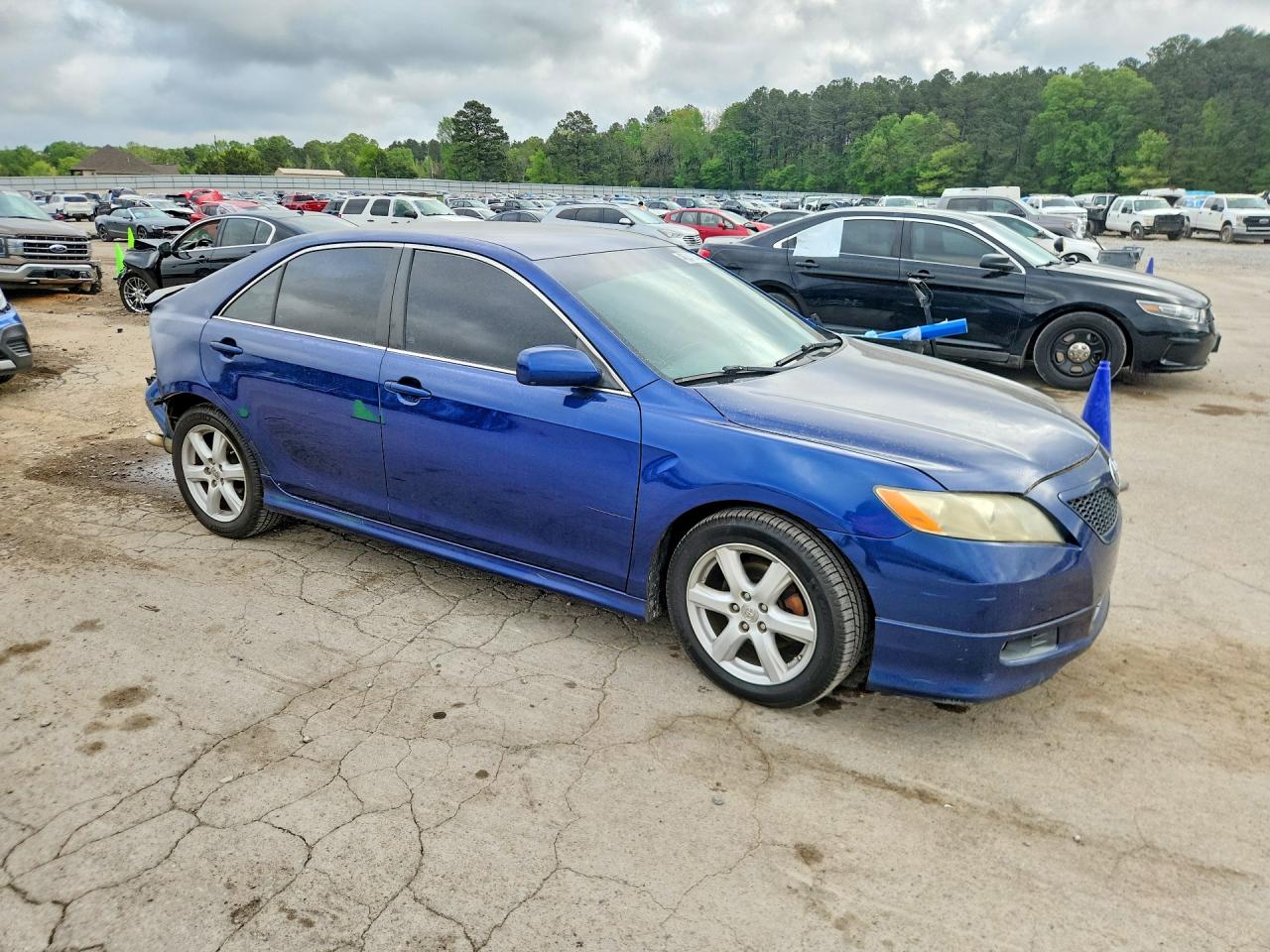 2009 TOYOTA CAMRY SE photo 4
