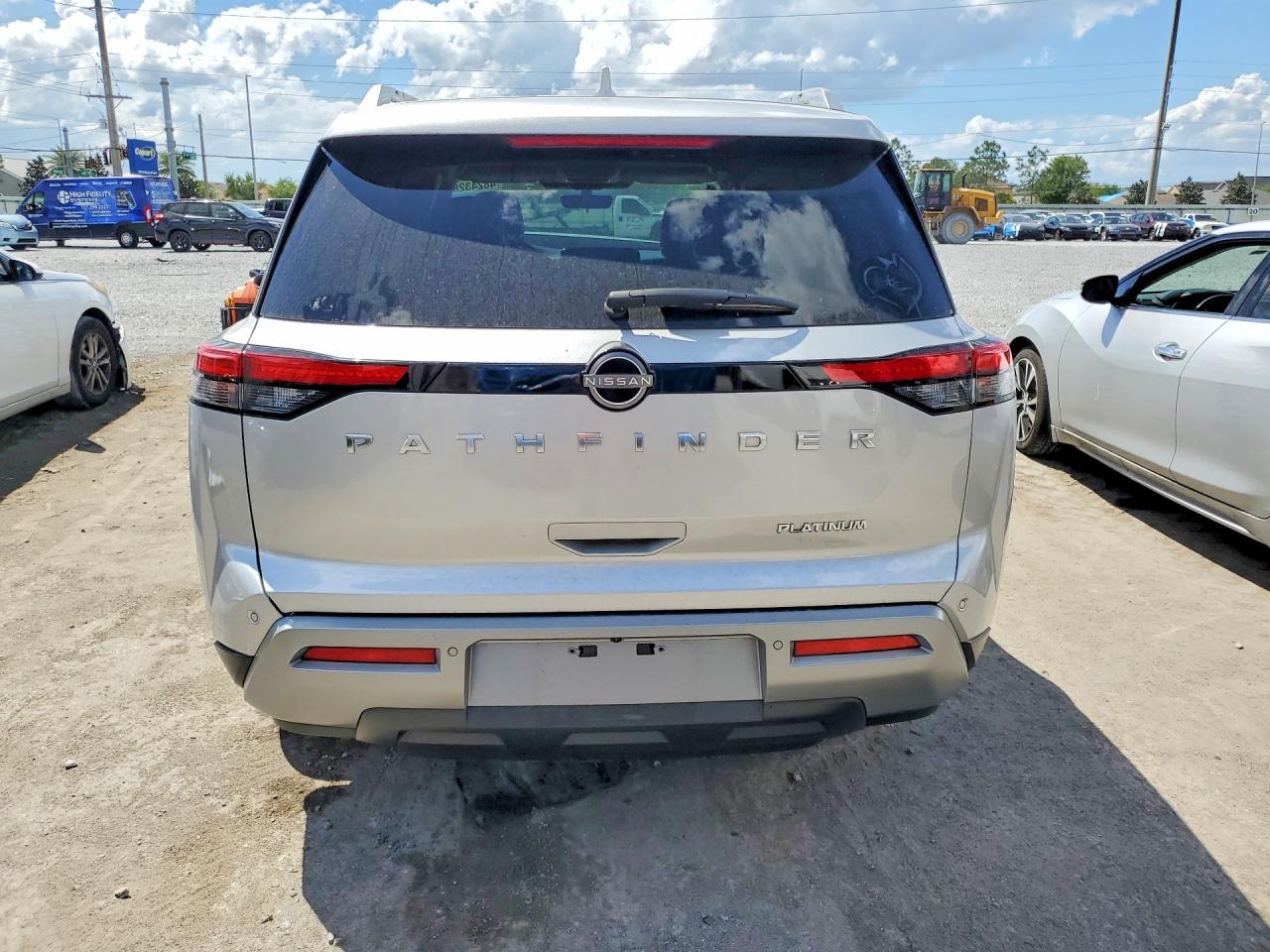 2023 NISSAN PATHFINDER PLATINUM photo 6