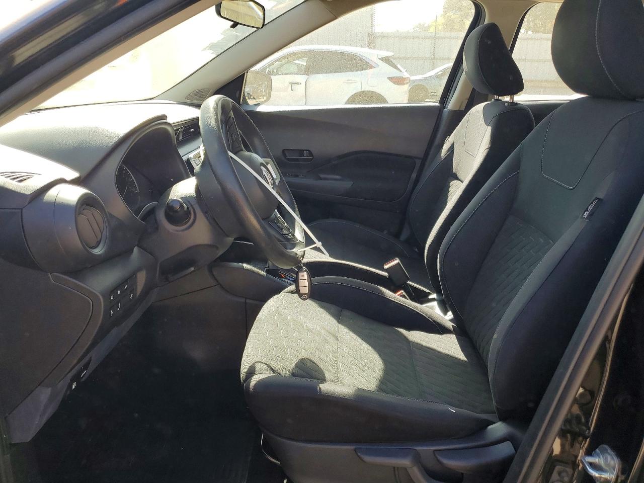 2022 NISSAN KICKS S photo 13