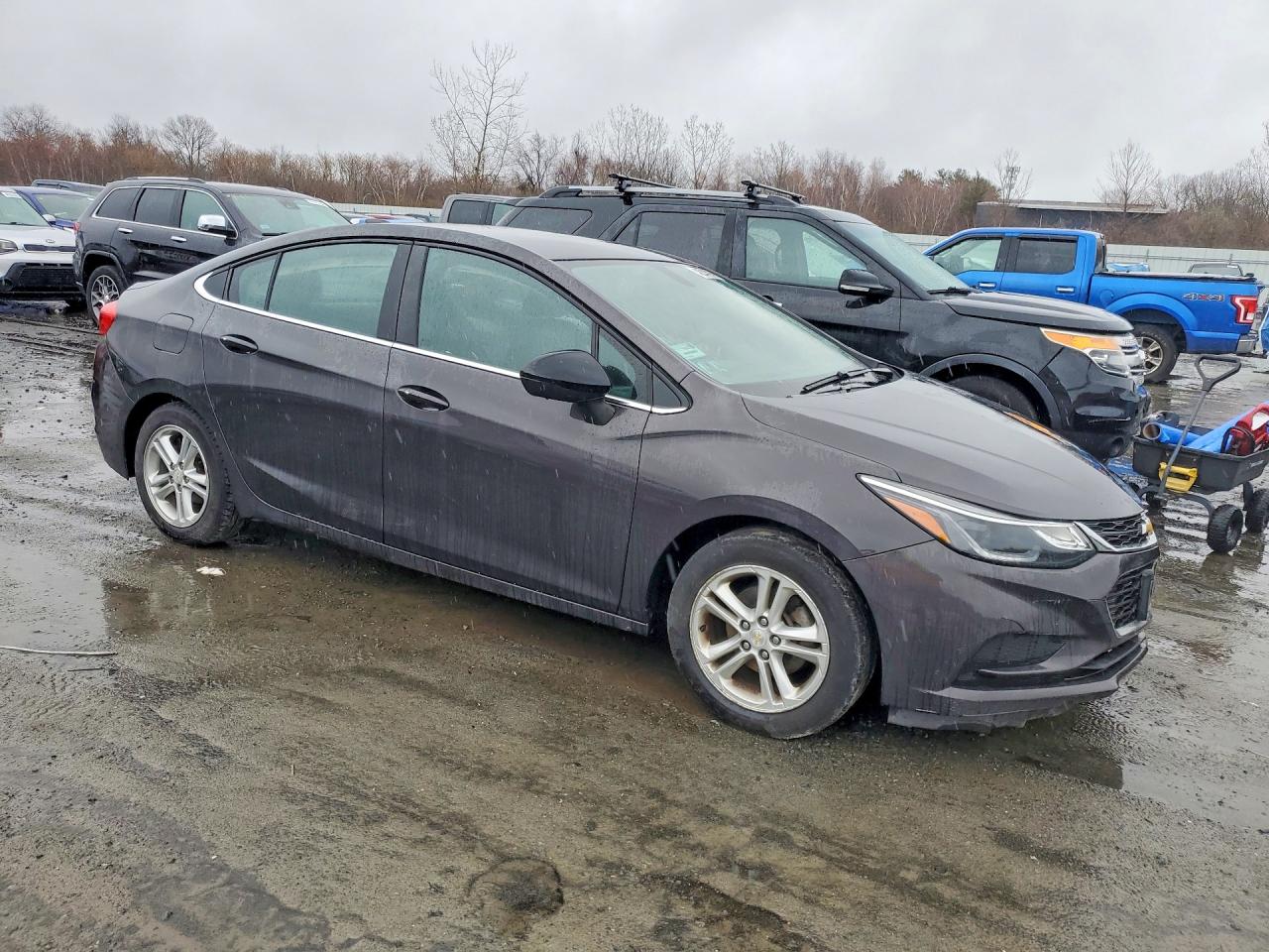 2017 CHEVROLET CRUZE LT photo 4