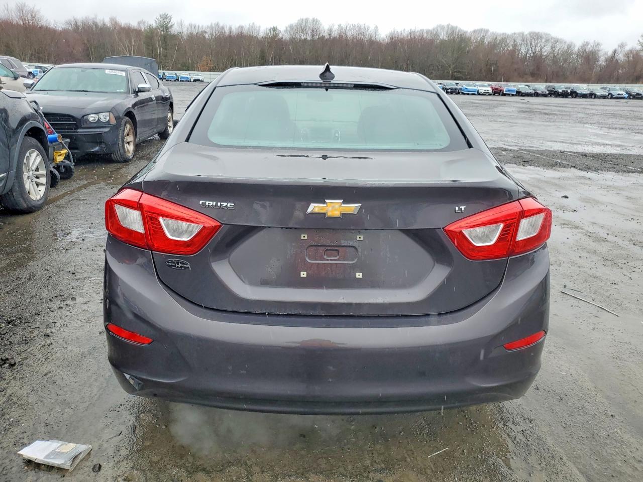 2017 CHEVROLET CRUZE LT photo 6