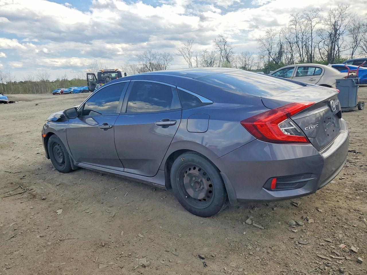 2016 HONDA CIVIC LX photo 4