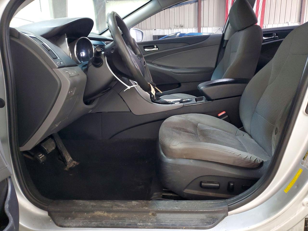 2012 HYUNDAI SONATA GLS photo 19
